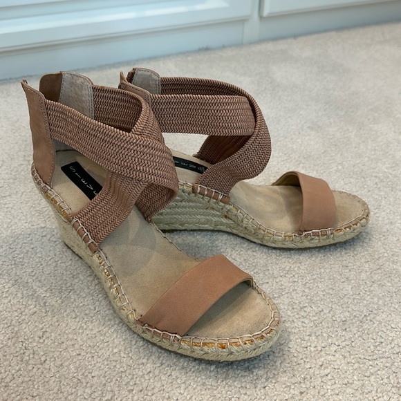 Steven by Steve Madden women’s wedge shoe, size 8.5, NWOT - Picture 1 of 4